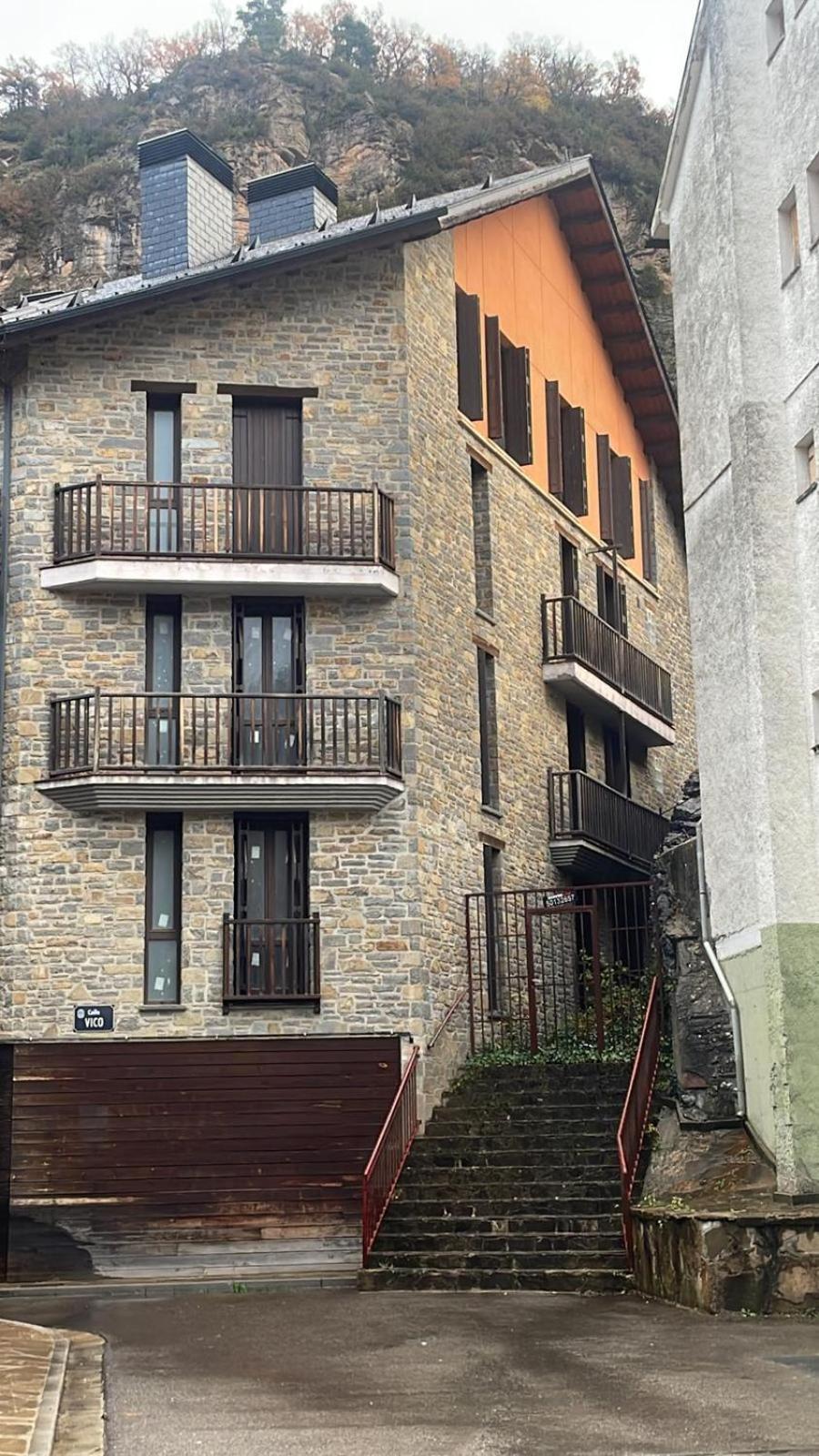 Apartament Le Petit Palais Escarrilla Zewnętrze zdjęcie